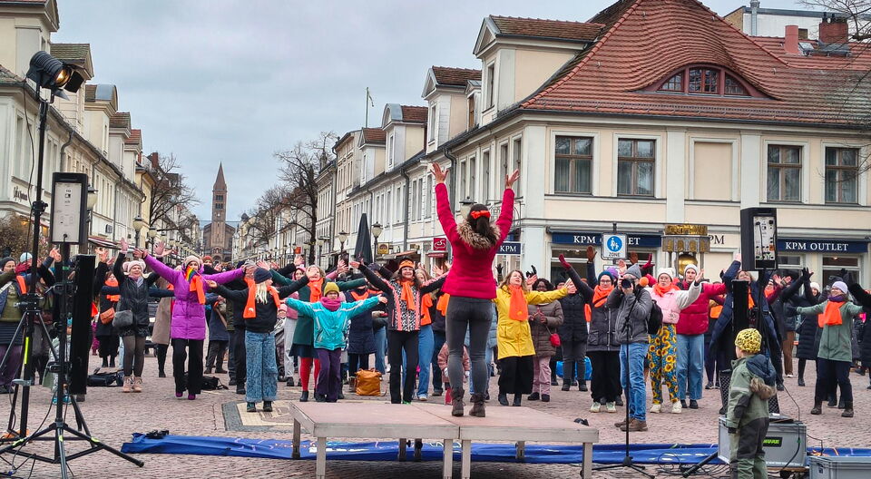 One Billion Rising: Zeichen gegen Gewalt an Frauen