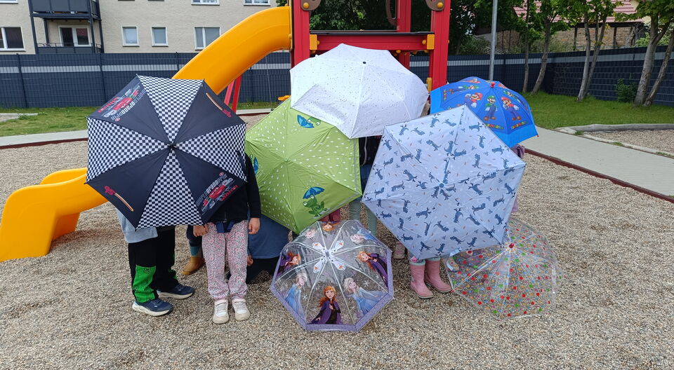 Regenschirme für ein gutes Kitagesetz
