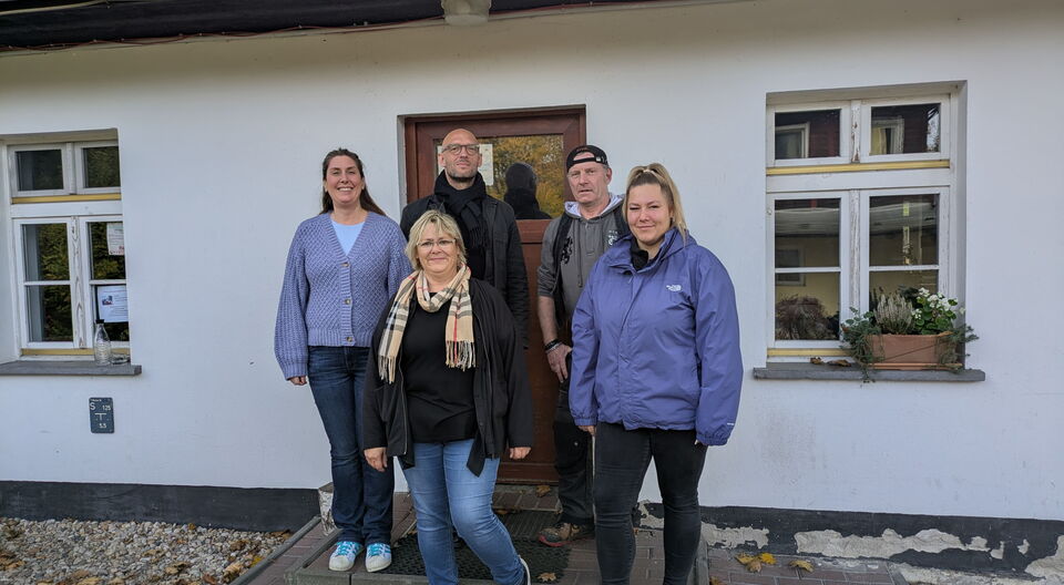 Wie ein Schatten: Arbeit der Wohnungslosenhilfe begleitet